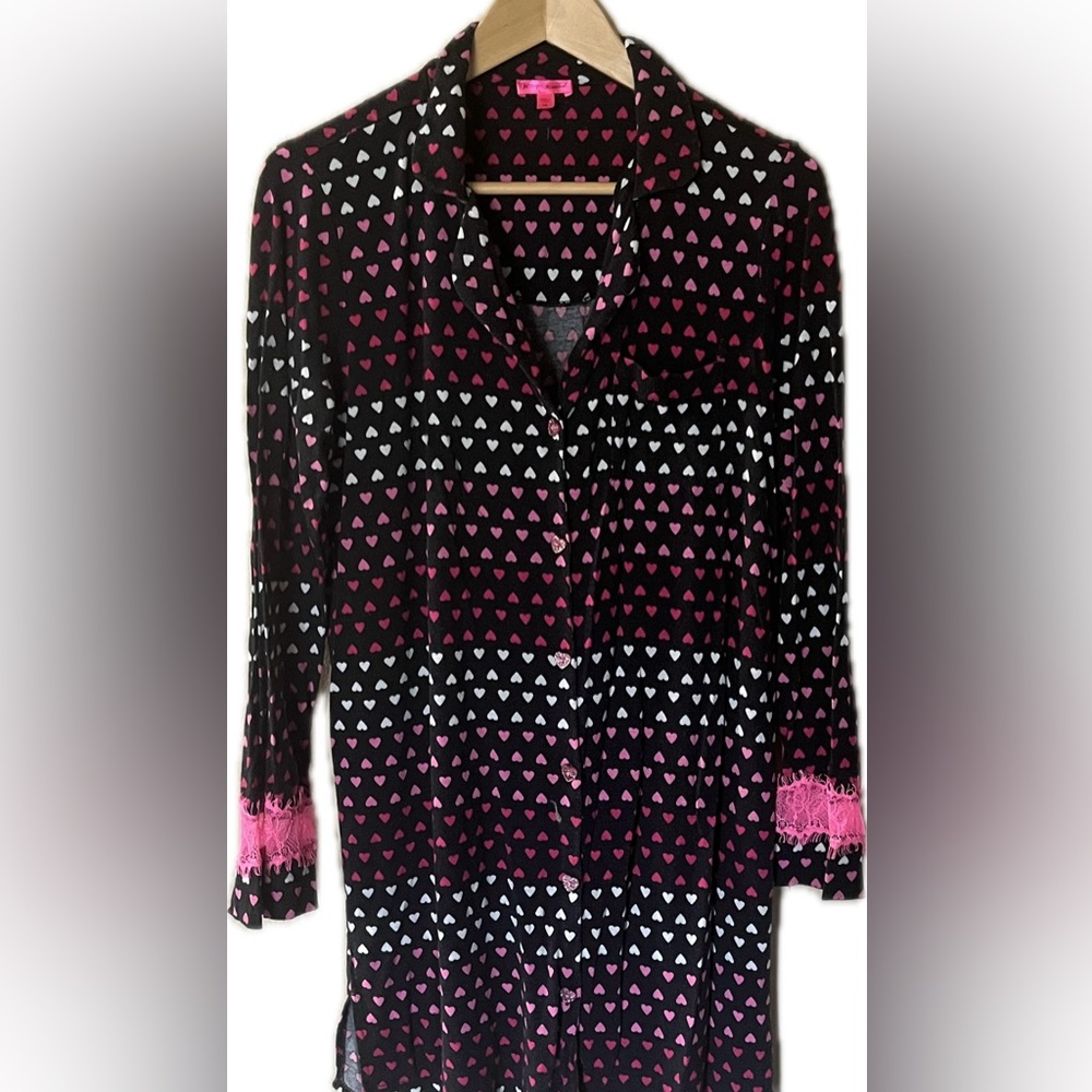Woman’s Betsey Johnson black shirt with white and pink hearts pink lace size M